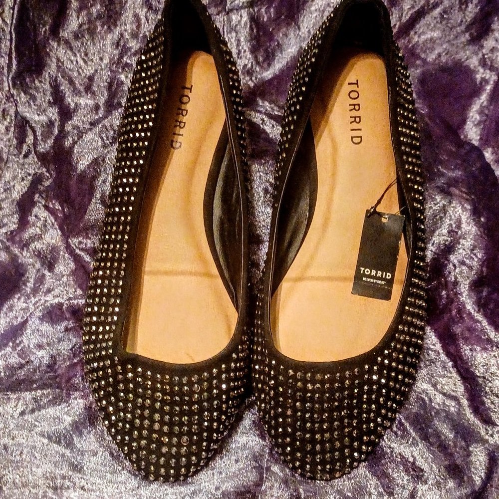TORRID EMBELLISHED BLACK FLATS